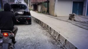 DPU Kabupaten Sukabumi Betonisasi Jalan Parungkuda, Gencar Pembangunan Infrastruktur