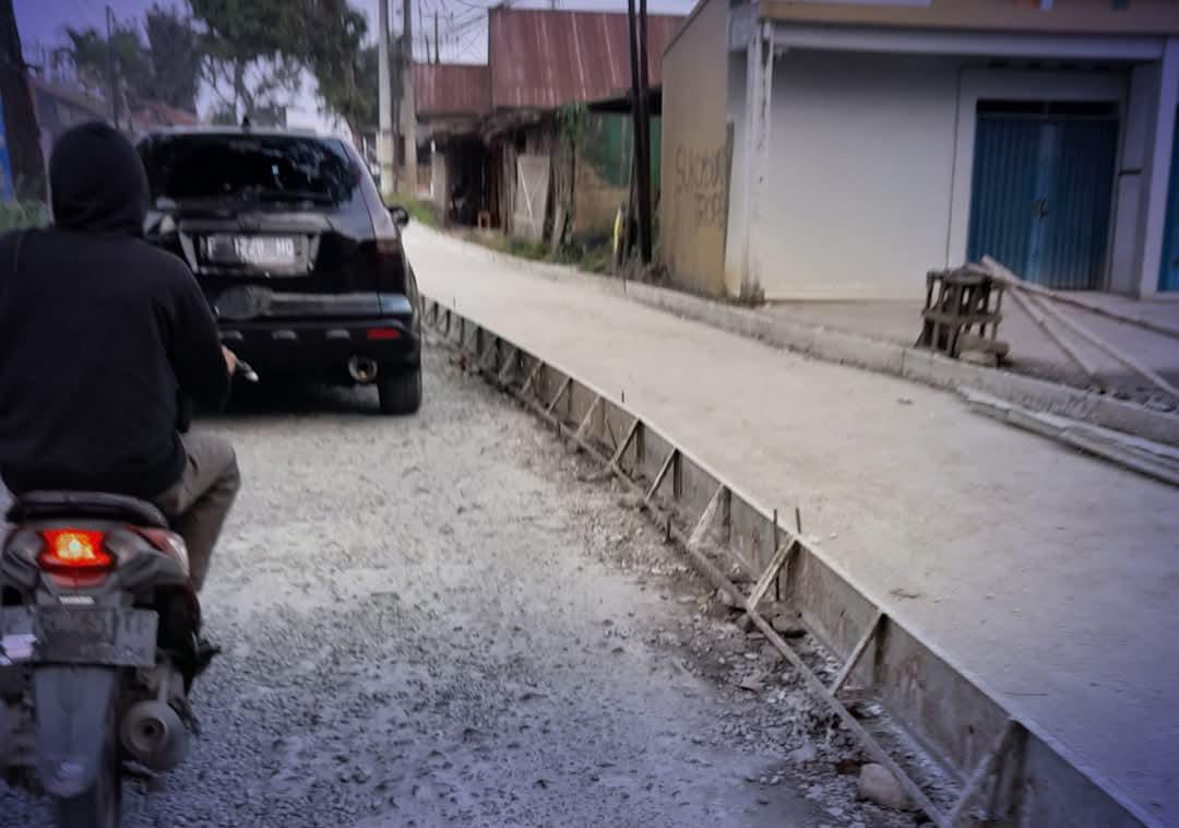 Betonisasi Jalan Parungkuda Sukabvumi