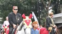 Bupati Sukabumi dan Wabup Ikut Meriahkan Kirab Budaya Hari Jadi Jabar ke-80