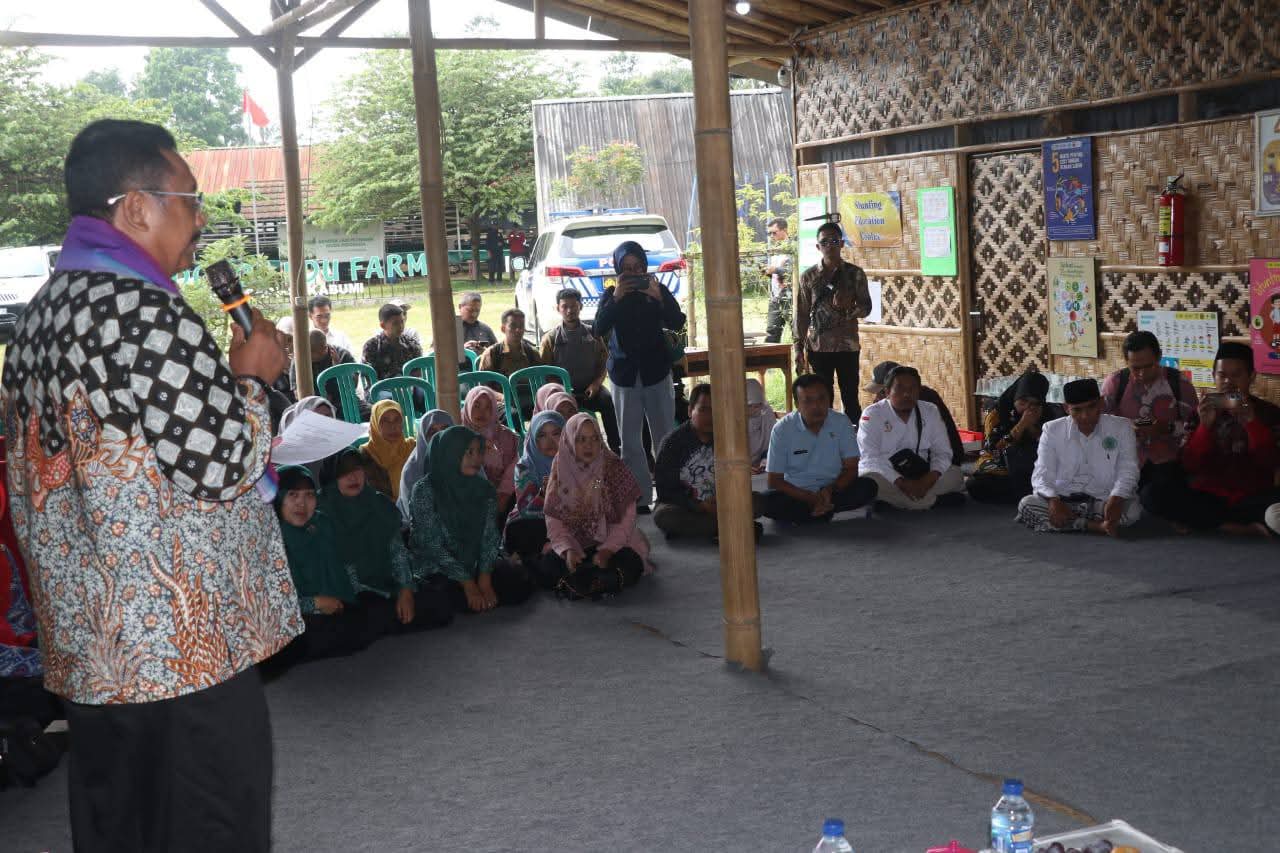 Bupati Sukabumi, H. Asep Japar