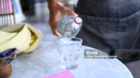 Air Cacing untuk Tipes: Mitos atau Fakta?