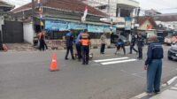 Tanggapi Keluhan, Dishub Kota Sukabumi Gercep Perbaiki Zebra Cross Depan SDN Kebonjati