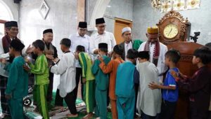 Jumling Wali Kota Sukabumi, Kunjungi Masjid Nurul Amal dan Salurkan Bantuan