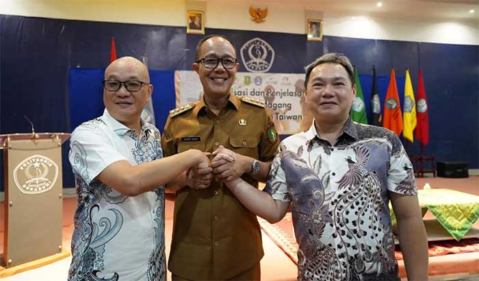 Wali-Kota-Sukabumi-Poltek