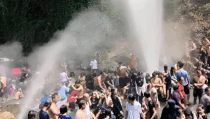 Pesona Geyser Cisolok Sukabumi Dipadati Ribuan Wisatawan