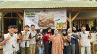 Mahasiswa KKN UMMI Berdayakan UMKM Kicimpring Bu Sinta di Neglasari