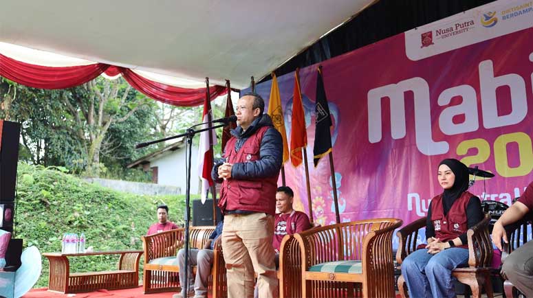 Rektor Nusa putra Kurniawan