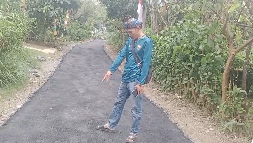 Pemdes Karangmekar Pengaspalan Jalan Pasirjati