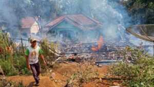 Rumah Warga Nyalindung Sukabumi Membara, Gegara Anak Main Kompor