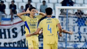 Persib Curi Poin Penuh dari Arema, Drama Kartu Merah dan Gol Injury Time Federico Barba