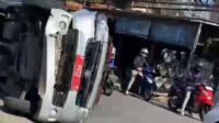 Ambulans Tabrak Motor di Cisaat, Pengendara Alami Luka Serius