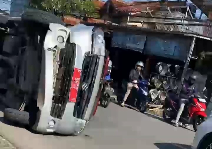 Ambulan Cisaat