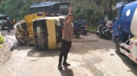 Truk Sampah Milik DLH Kabupaten Sukabumi Kecelakaan di Warungkiara