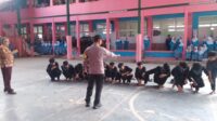 SMPN 2 Cibadak Gelar Aksi Kreatif Peringati Hari Guru, Suasana Tegang Berubah Haru