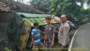 Kecelakaan Tunggal di Bantargadung Sukabumi, Truk Colt Diesel Tabrak Rumah Warga