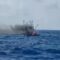 TERBAKAR: Kapal Nelayan Maulana-30 terbakar di tengah perairan laut Provinsi Lampung. (Foto: Dok. Istimewa/Tangkap Layar)