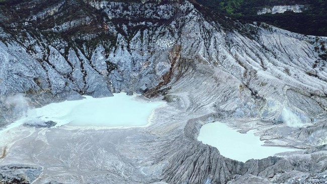 Ada lonjakan jumlah gempa di Gunung Tangkuban Parahu. (Foto: istockphoto/Widya Putri Puspitasari)