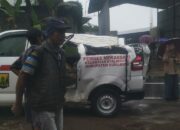 Ambulans di Sukabumi Tertimpa Pohon saat Melintas di Jalur Provinsi