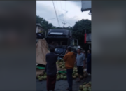 Tronton vs Truk di Palabuhanratu Sukabumi, Begini Kronologisnya