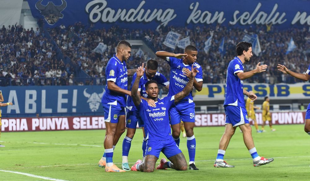 Persib Bandung akan melawan Persik Kediri di Stadion Brawijaya, Kediri, Senin (5/1/2026), pukul 19.00 WIB. Ft; persib.co.id