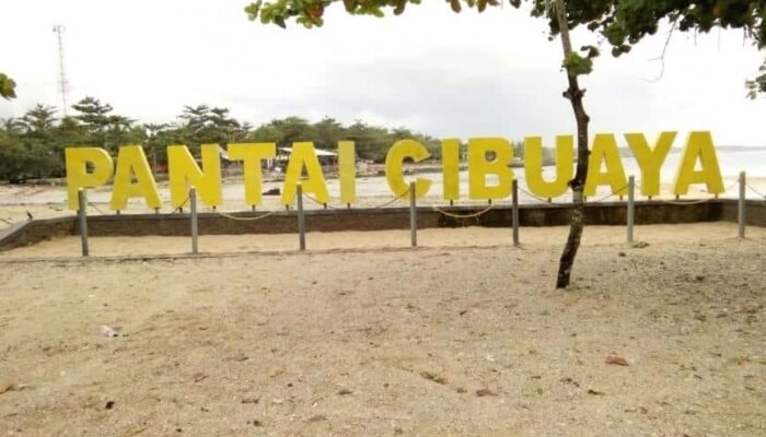Di Pantai Cibuaya Sukabumi, Jasad Pria Berkalung Hitam Ditemukan