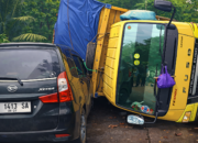 Truk Terguling di Jampangtengah Sukabumi