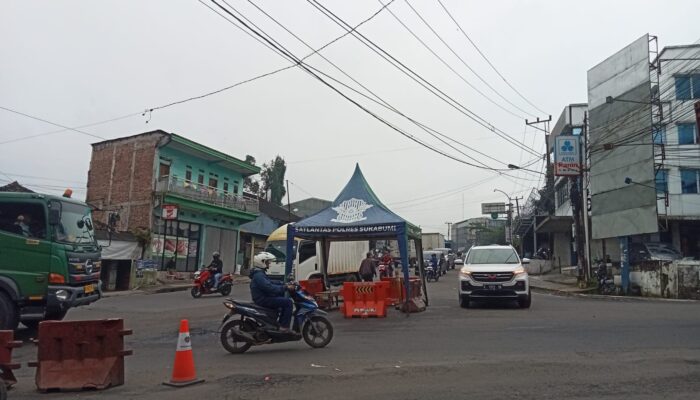 Pantauan Lalu Lintas di Cibadak Sukabumi