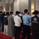 Warga Muhammadiyah di Sukabumi menggelar salat Tarawih perdana Ramadan 1447 Hijriah pada Selasa malam (17/2/2026). Foto: Istimewa