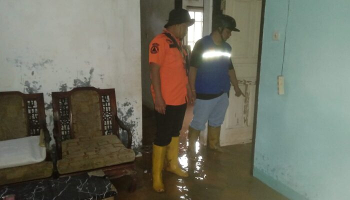 Sungai Cipangasahan di Cibadak Sukabumi Meluap, 11 Rumah Terdampak