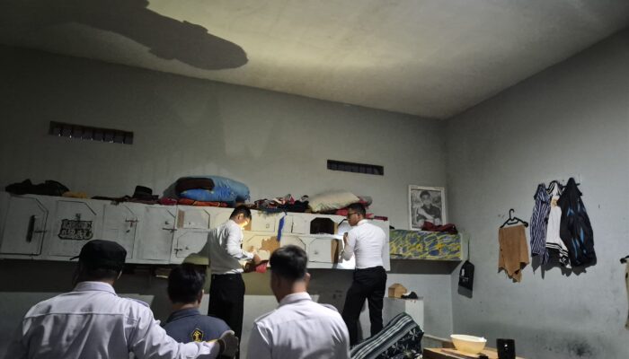 Kamar Warga Binaan Lapas Warungkiara Sukabumi Dirazia, Ini Barang yang Ditemukan Petugas