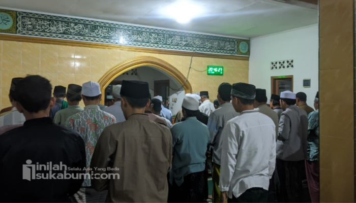 Lebih Utama Sendiri atau Berjamaah Salat Tarawih? Simak Penjelasannya