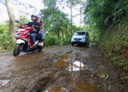 Jalan Menuju Wisata Pondok Halimun Sukabumi Rusak Parah, Pengunjung Mengeluh