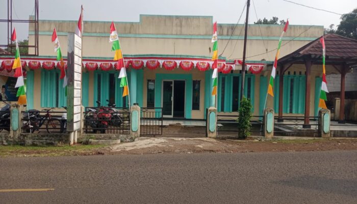 Seenak Dewe! Kades Warungkiara Sukabumi Diduga Pecat dan Bekukan Rekening Pegawai
