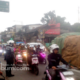 Rekayasa lalu lintas berupa sistem satu arah (one way) kembali diterapkan di wilayah Cibadak, Kabupaten Sukabumi, pada hari terakhir arus mudik dan balik Lebaran, Minggu (29/3/2026). Foto: IDAM/INILAHSUKABUMI.COM