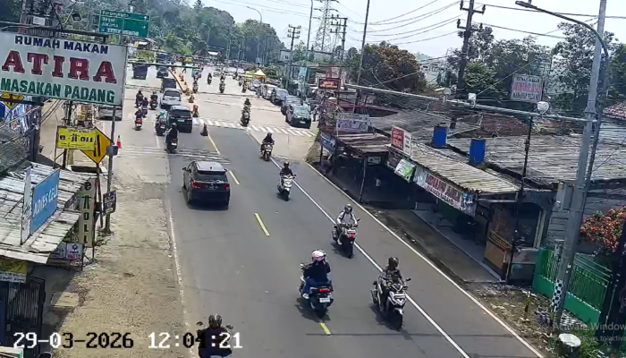 Pantau Arus Lalu Lintas di Exit Tol Bocimi Parungkuda Sukabumi Siang Ini, Minggu 29 Maret 2026