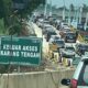 Penampakan tumpukan kendaraan wisatawan yag terjebak macet di Exit Tol Bocimi Seksi III Sukabumi. Foto: Istimewa