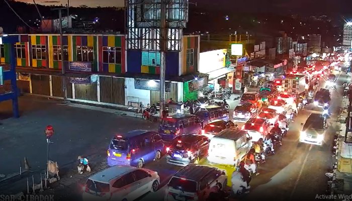 Malam Ini, Lalu Lintas di Cibadak Sukabumi Menuju Jakarta Padat Merayap