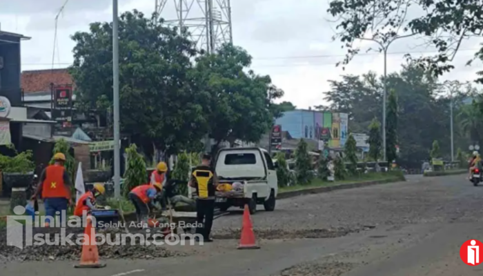 Dinas PU Kabupaten Sukabumi Betonisasi Jalan Ahmad Yani Palabuhanratu