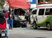 Masuk Jalur Kanan, Ambulans Baznas Kabupaten Sukabumi Adu Banteng di Cikembar Sukabumi