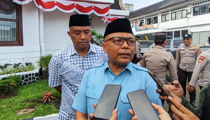 ​Kado Pahit HUT ke-112  Kota Sukabumi, Sekda Janji Jawab 11 Tuntutan Demonstran PMII Pekan Depan