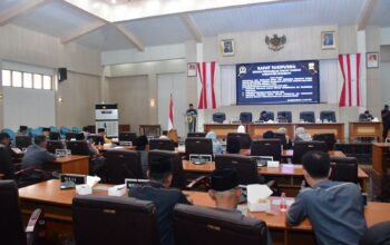 DPRD Kabupaten Sukabumi menggelar Rapat Paripurna dengan agenda penyampaian Nota Pengantar Bupati Sukabumi terhadap Rancangan Peraturan Daerah (Raperda) tentang Pertanggungjawaban Pelaksanaan APBD Tahun Anggaran 2025. Foto: Istimewa