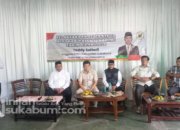 Anggota DPRD Kabupaten Sukabumi, Teddy Setiady saat melaksanakan kegiatan Reses II Tahun Sidang 2026 di Sekretariat RW 08 Kampung Ciutara RT 20, Desa Pondokkasolandeuh, Kecamatan Parungkuda, Rabu (3/6/2026). Foto: IDAM/INILAHSUKABUMI.COM