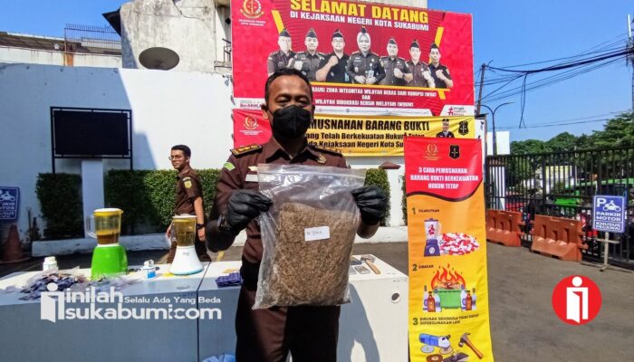 ​Kejari Kota Sukabumi Lelang Aset Sitaan Narkoba, Ada Tanah Satu Hektare hingga Kios di Pasar Pelita