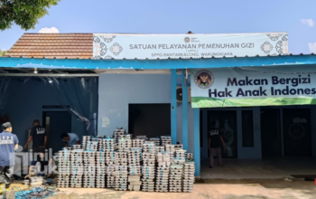 Kepala Dapur SPPG Bantarkalong, M. Lutfi Fauji, mengakui adanya persoalan pada sistem Instalasi Pengolahan Air Limbah (IPAL) yang dinilai belum berfungsi secara optimal. Foto: KARIMULLAH//INILAHSUKABUMI.COM
