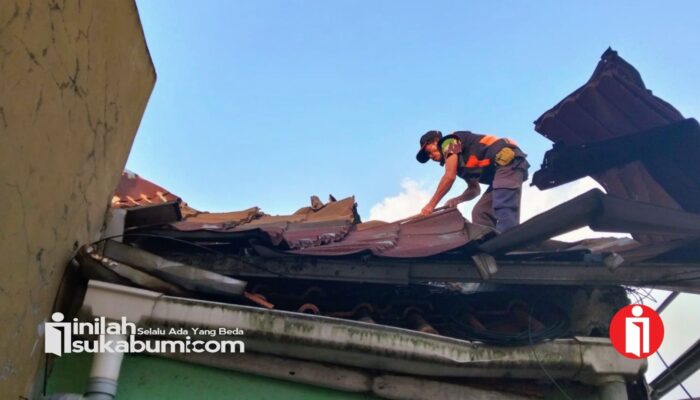 Angin Kencang Terjang Sukabumi, Atap Empat Rumah dan Kantor Koperasi Rusak Parah
